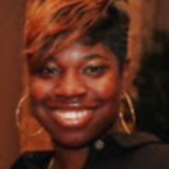 Meet your Posher, Janelle - Picture 1 of 1
